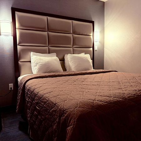 Umbrella Hotel Bronx New York Extérieur photo