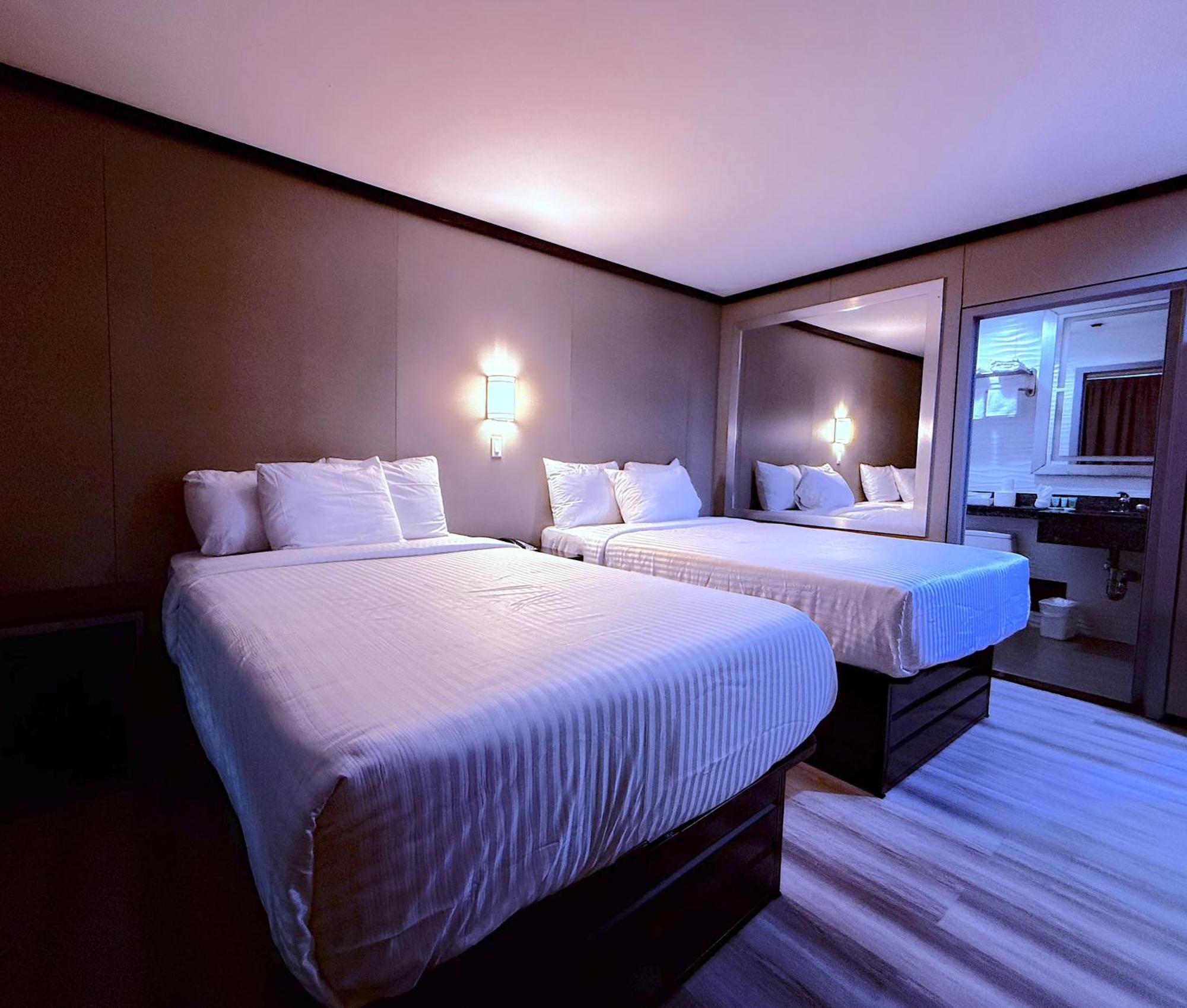 Umbrella Hotel Bronx New York Extérieur photo