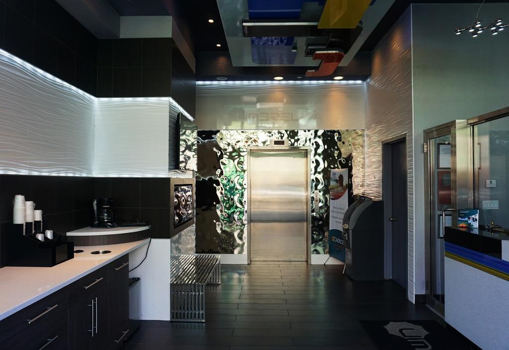 Umbrella Hotel Bronx New York Extérieur photo